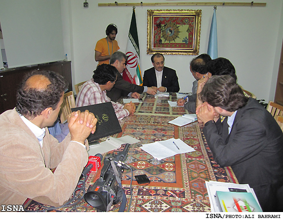 /گزارش ايسنا از اكسپو شانگهاي/ 
وزير بازرگاني در غرفه ايران: 
تحريم به سلاحي بي‌اثر تبديل شده است