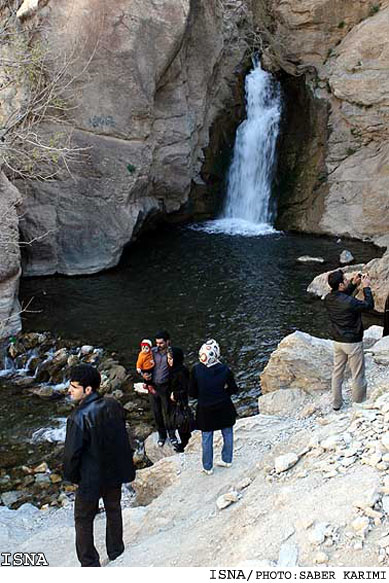 مناطق نمونه گردشگري، فرصتي براي سرمايه گذاري/2
منطقه نمونه گردشگري دربند صحنه