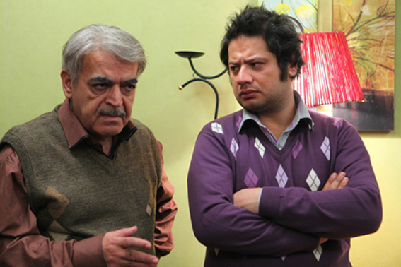 با اتمام سريال‌هاي دهه‌ي فجر،
«نقطه سرخط» آقاخاني و «مثل شيشه» پخش مي‌شوند