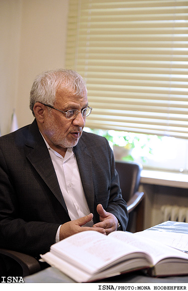 بادامچيان درگفت‌وگوبا ايسنا:
*دولت و مجلس در اصل ادغام وزارتخانه‌ها با هم وحدت دارند
*دو وزارتخانه تنها با تصويب مجلس مي‌توانند يكي شوند