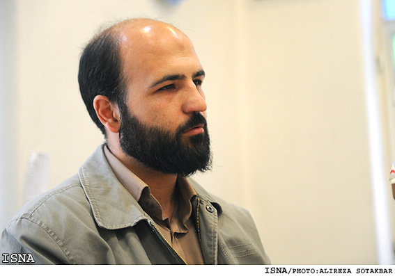 احمد شاكري: 
در ادبيات دفاع مقدس نبايد اغراق اتفاق بيفتد