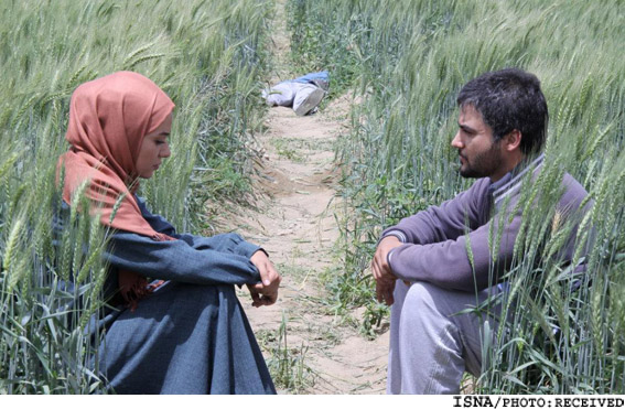 «پنج كيلومتر تا بهشت» نقد شد
«در فيلمنامه مينا احساسي مادرانه به اميرحسين داشت»
ابراز تاسف عليرضا افخمي از خودكشي پسر 12 ساله